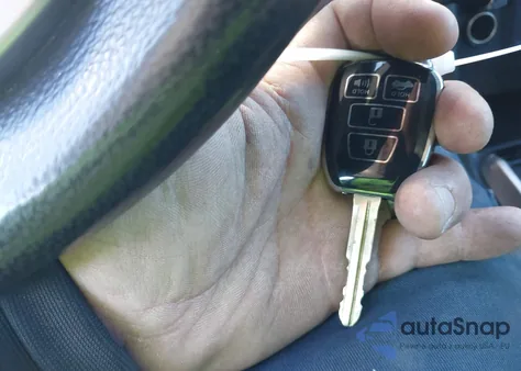 2014 Toyota Corolla Le from USA, damaged, VIN 5YFBURHE0EP063811